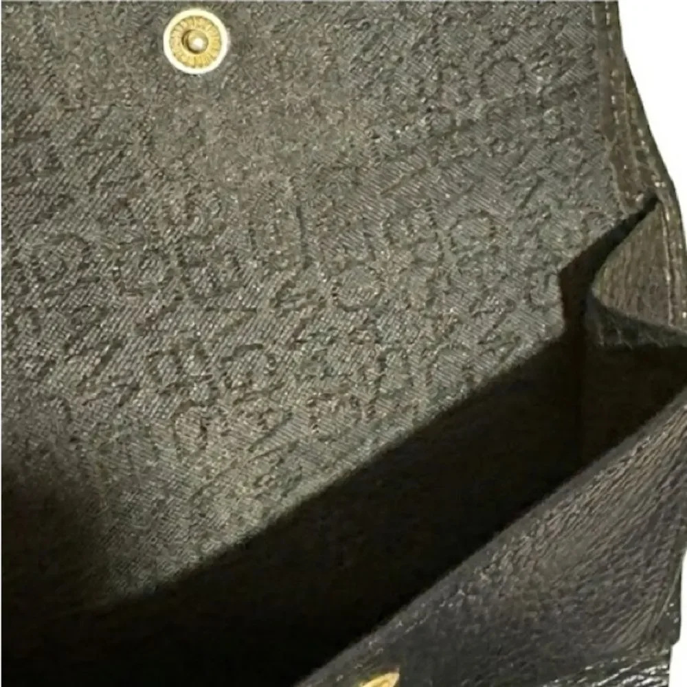 Vintage Gianni Versace Medusa Black Pebbled Leather Trifold Billfold Wallet